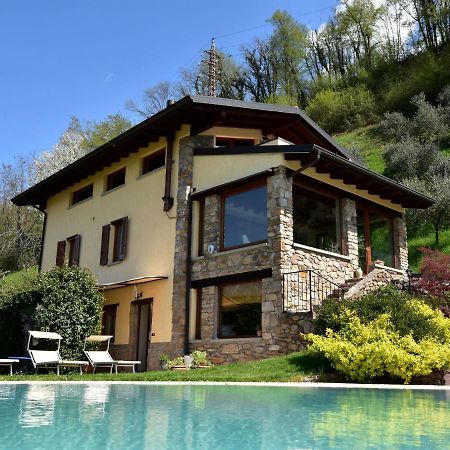 Villa In Pisogne With Pool Garden And Lake View Exteriör bild