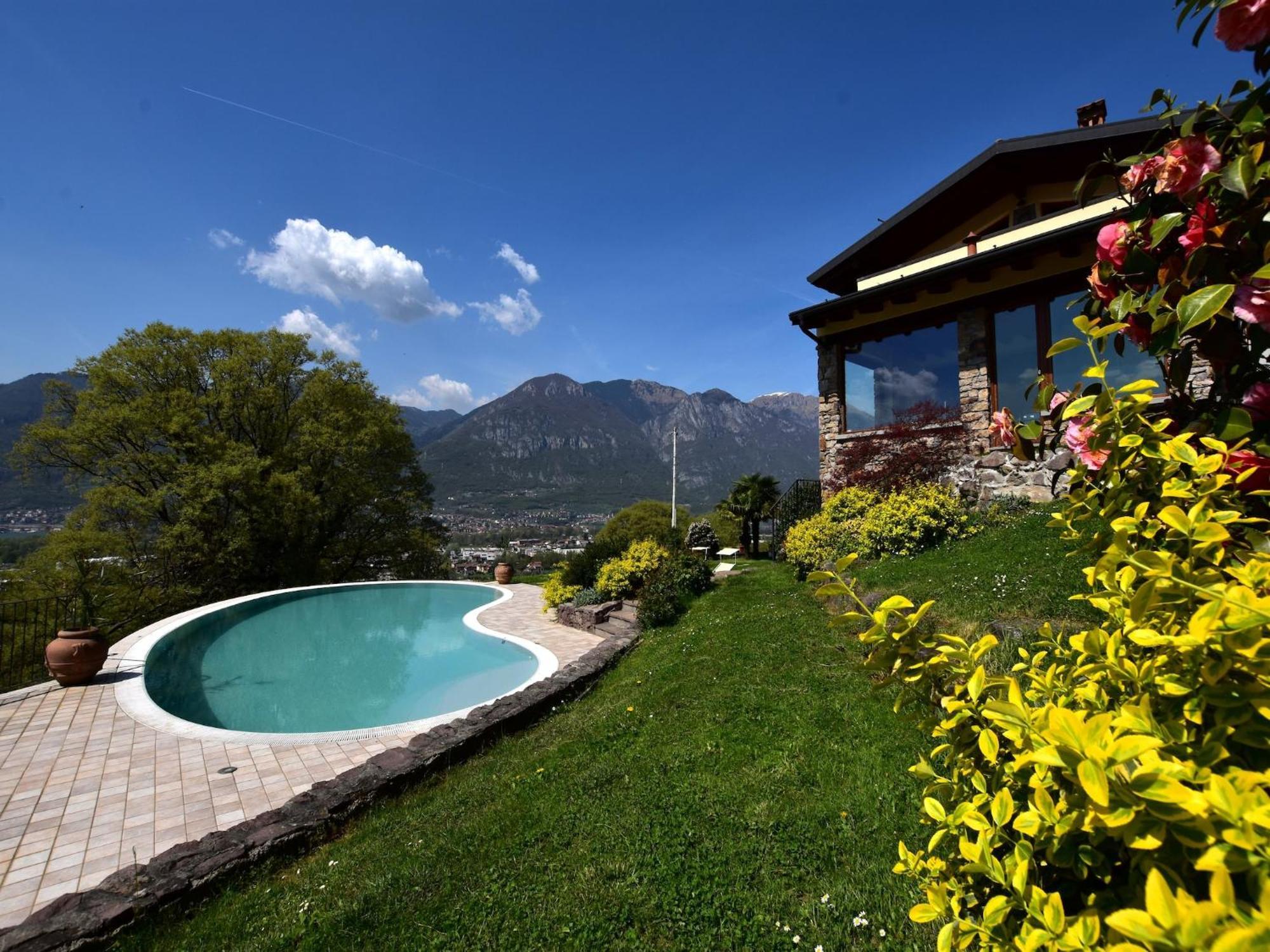 Villa In Pisogne With Pool Garden And Lake View Exteriör bild