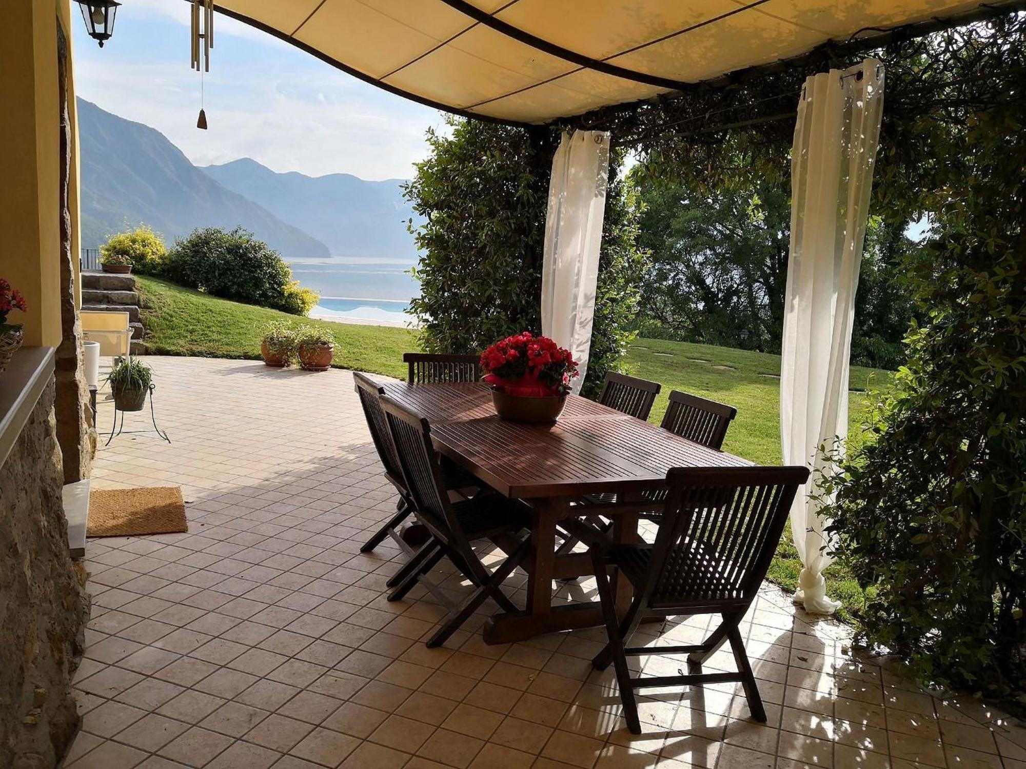 Villa In Pisogne With Pool Garden And Lake View Exteriör bild