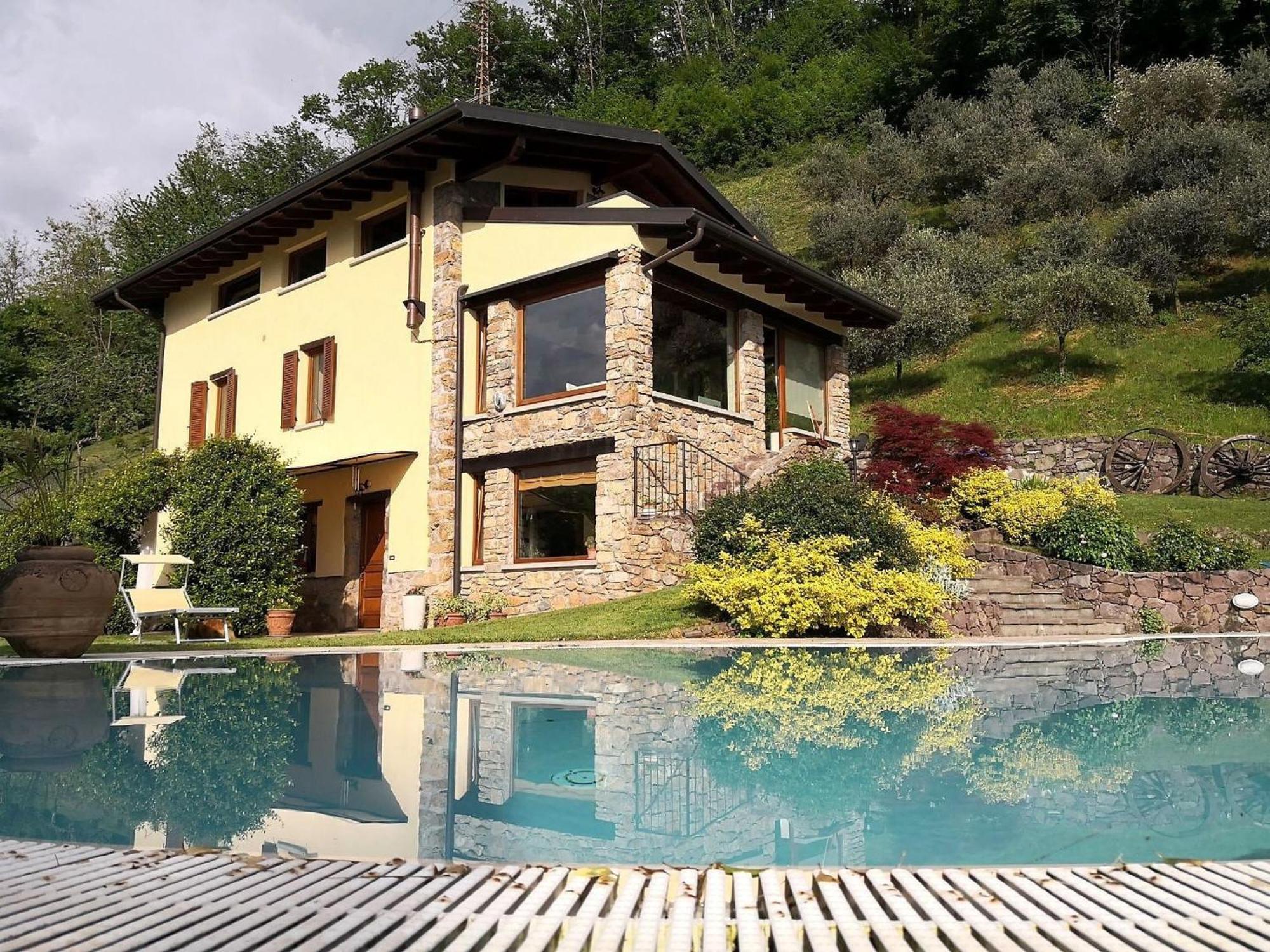 Villa In Pisogne With Pool Garden And Lake View Exteriör bild