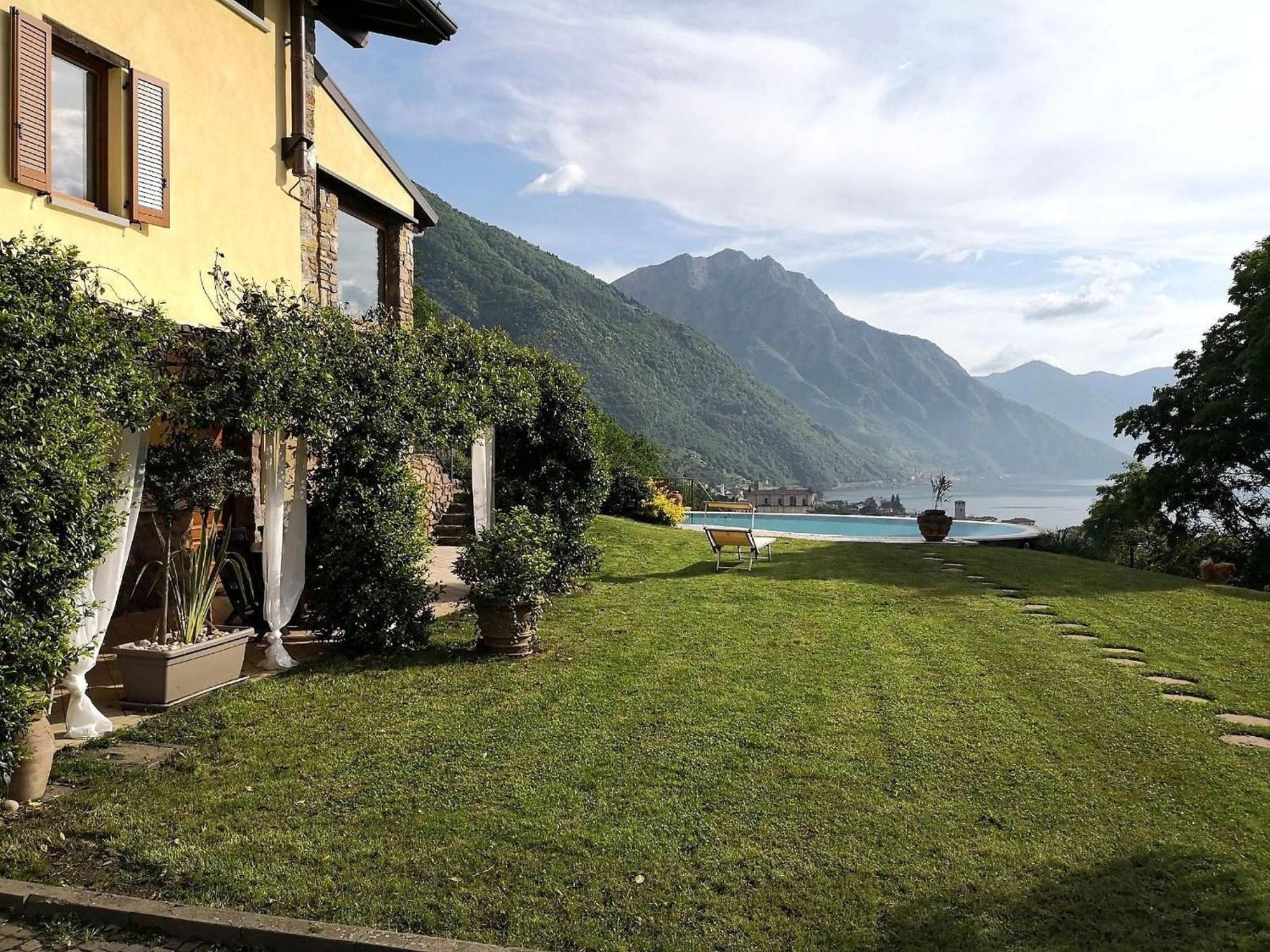 Villa In Pisogne With Pool Garden And Lake View Exteriör bild