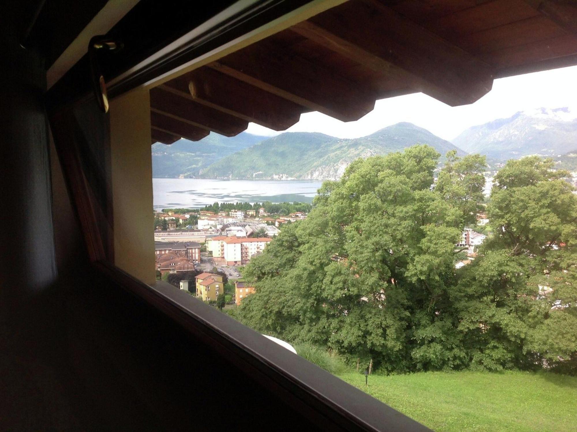 Villa In Pisogne With Pool Garden And Lake View Exteriör bild