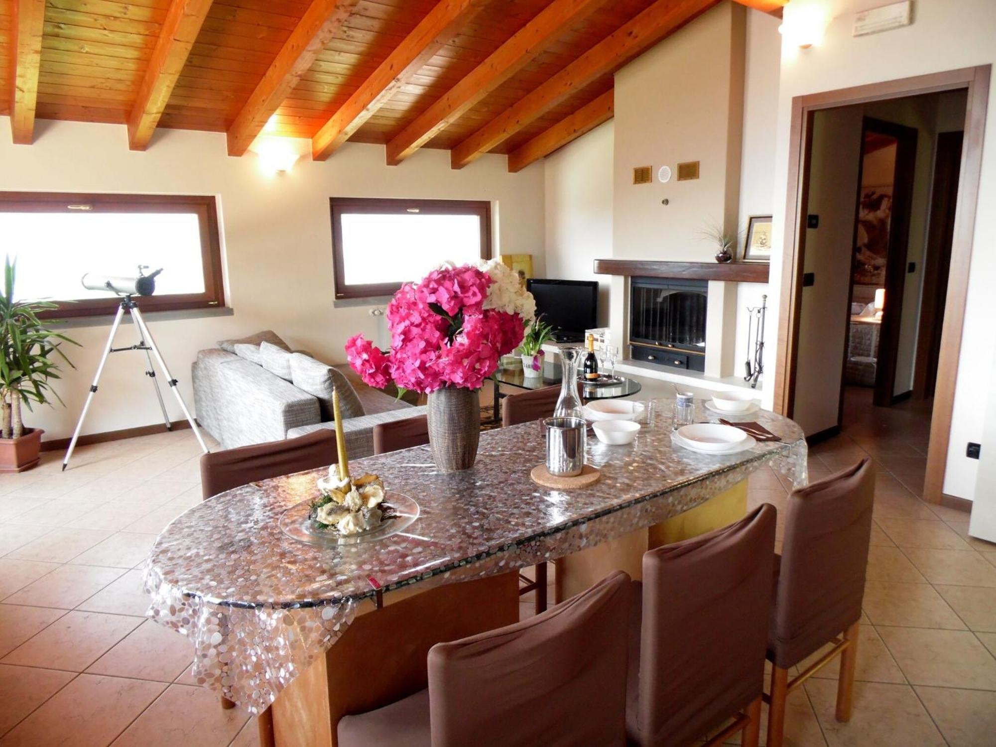 Villa In Pisogne With Pool Garden And Lake View Exteriör bild