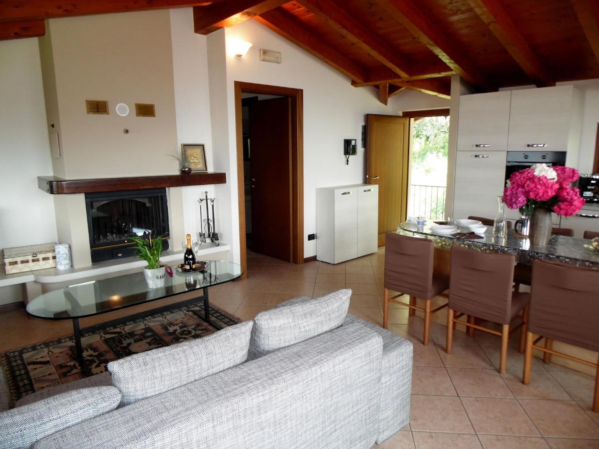 Villa In Pisogne With Pool Garden And Lake View Exteriör bild